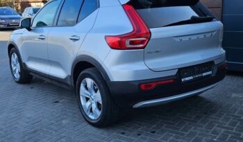VOLVO XC 40 | FWD (przód) | Automatyczna | 149 KM | Srebrny full