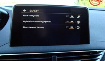 PEUGEOT   3008     180 KM    Automatyczna    FWD (przód)    Szary full
