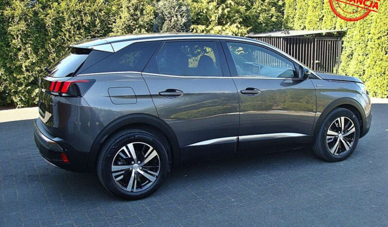 PEUGEOT   3008     180 KM    Automatyczna    FWD (przód)    Szary full