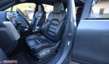 Porsche Cayenne | 4×4 (stały) | Automatyczna | 400 KM | Szary full