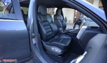 Porsche Cayenne | 4×4 (stały) | Automatyczna | 400 KM | Szary full