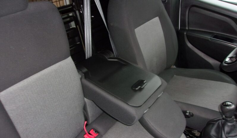 FIAT Doblo  | FWD (przód) | Manualna | 105 KM | bialy full