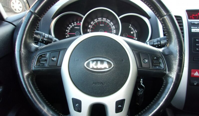 KIA Venga  | FWD (przód) | Manualna | 90 KM | Niebieski full