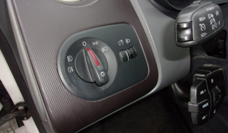 SEAT Ibiza  | FWD (przód) | Manualna | 85 KM | bialy full