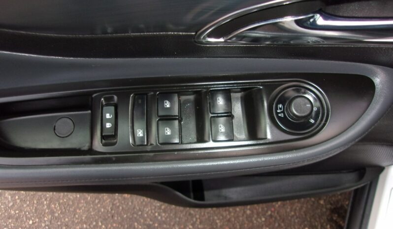 OPEL Mokka  | FWD (przód) | Manualna | 140 KM | bialy full