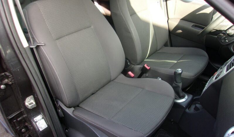 RENAULT Modus  | FWD (przód) | Manualna | 100 KM | Czarny full