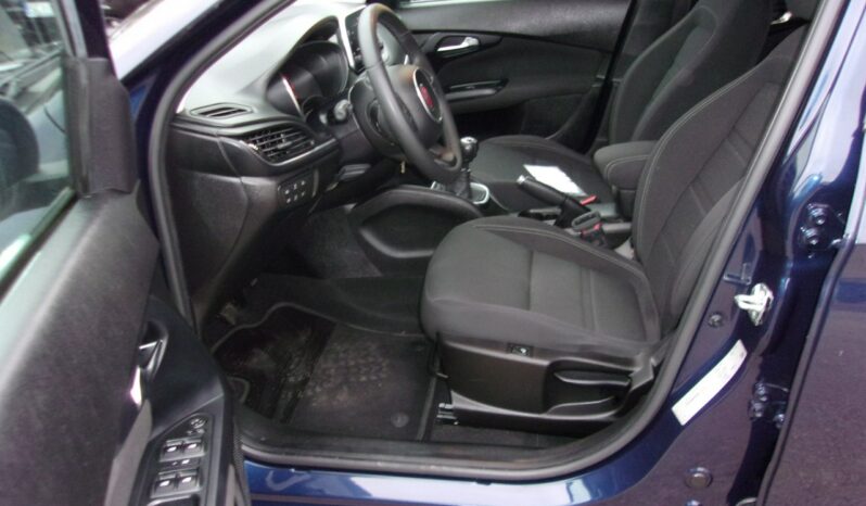 FIAT Tipo  | FWD (przód) | Manualna | 120 KM | granatowy full