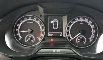 SKODA Octavia  | FWD (przód) | Manualna | 115 KM | Biały full
