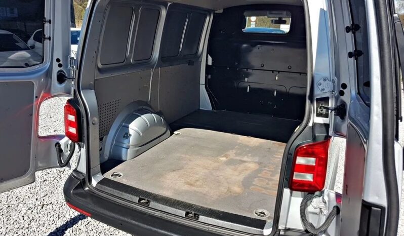 VOLKSWAGEN Transporter | FWD (przód) | Manualna | 150 KM | Srebrny full