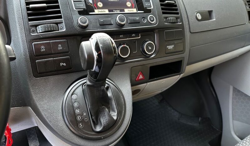 VOLKSWAGEN Transporter | 4×4 (doł. automatycznie) | Automatyczna | 180 KM | Biały full