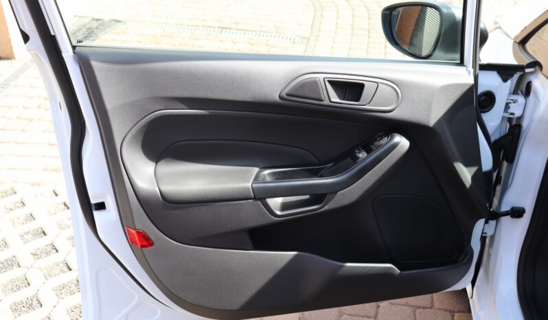 FORD Fiesta  | 2015 | 59 KM | 1242cm3 | Biały full