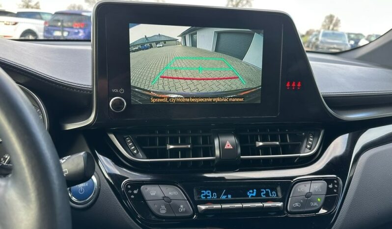 TOYOTA C-HR | FWD (przód) | Automatyczna | 98 KM | Bordowy full