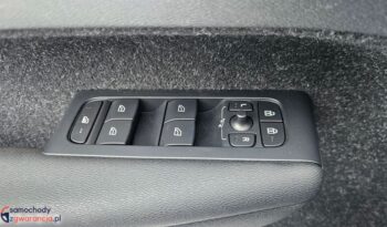 VOLVO XC 40 | FWD (przód) | Manualna | 149 KM | Czarny full