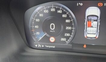 VOLVO XC 40 | FWD (przód) | Manualna | 149 KM | Czarny full