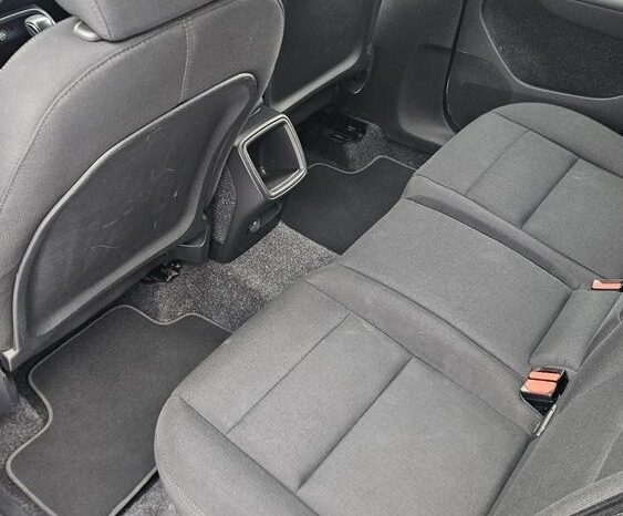 VOLVO XC 40 | FWD (przód) | Manualna | 149 KM | Czarny full