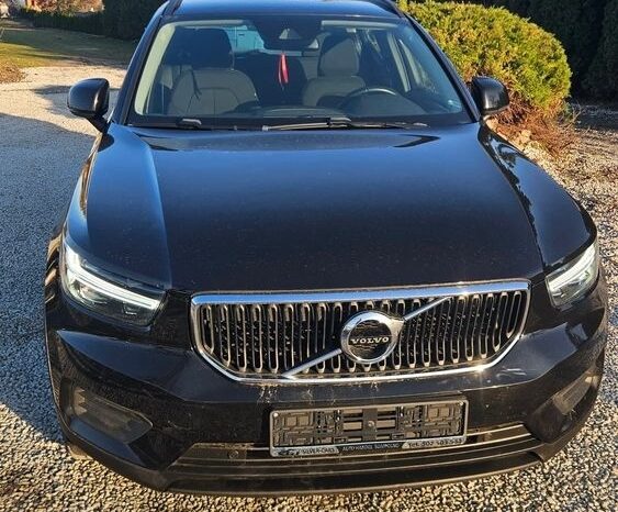 VOLVO XC 40 | FWD (przód) | Manualna | 149 KM | Czarny full