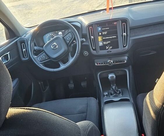 VOLVO XC 40 | FWD (przód) | Manualna | 149 KM | Czarny full