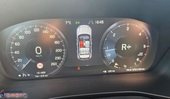 VOLVO XC 40 | FWD (przód) | Manualna | 149 KM | Czarny full