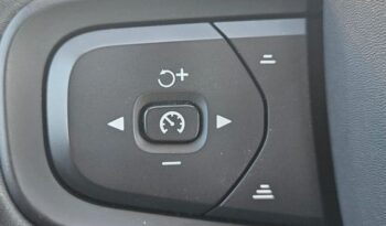 VOLVO XC 40 | FWD (przód) | Manualna | 149 KM | Czarny full