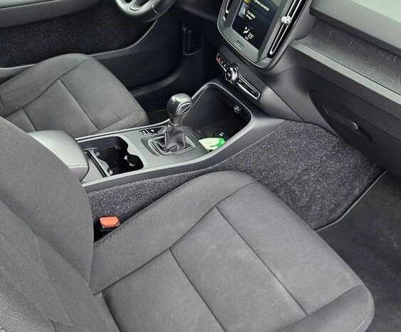 VOLVO XC 40 | FWD (przód) | Manualna | 149 KM | Czarny full