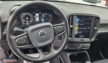 VOLVO XC 40 | FWD (przód) | Manualna | 149 KM | Czarny full