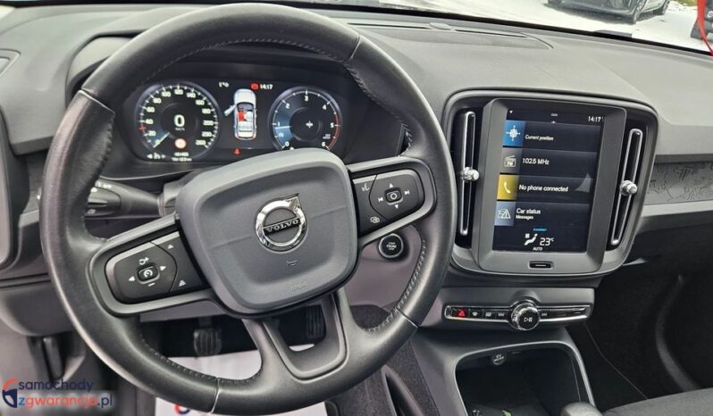 VOLVO XC 40 | FWD (przód) | Manualna | 149 KM | Czarny full