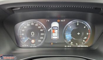 VOLVO XC 40 | FWD (przód) | Manualna | 149 KM | Czarny full