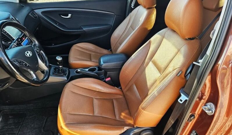 HYUNDAI I30  | FWD (przód) | Manualna | 128 KM | Brązowy full