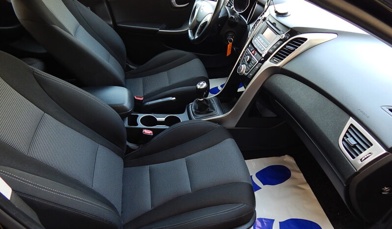 HYUNDAI I30  | FWD (przód) | Manualna | 99 KM | Czarny full