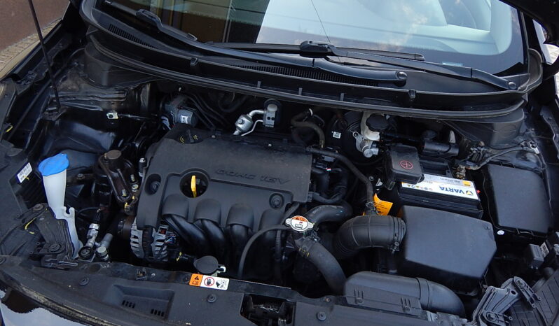 HYUNDAI I30  | FWD (przód) | Manualna | 99 KM | Czarny full