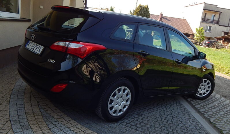 HYUNDAI I30  | FWD (przód) | Manualna | 99 KM | Czarny full