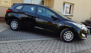 HYUNDAI I30  | FWD (przód) | Manualna | 99 KM | Czarny full