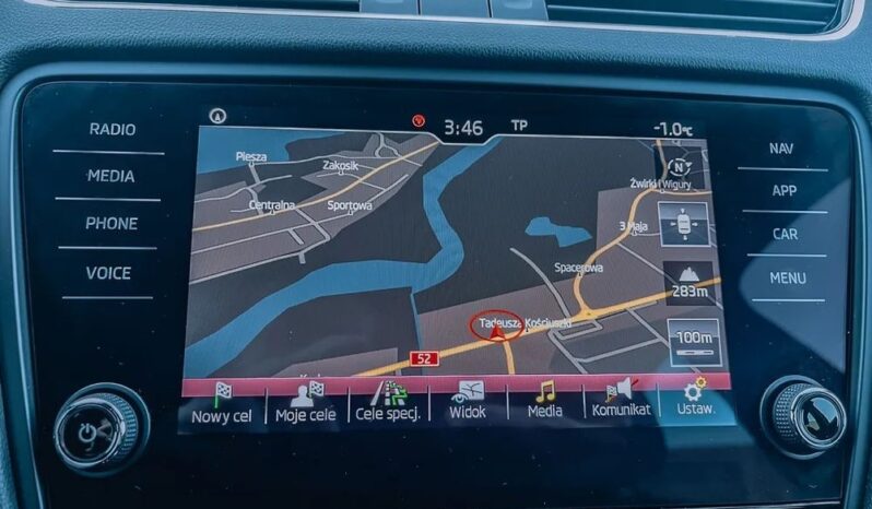 SKODA Octavia  | 4×4 (stały) | Automatyczna | 184 KM | Czarny full