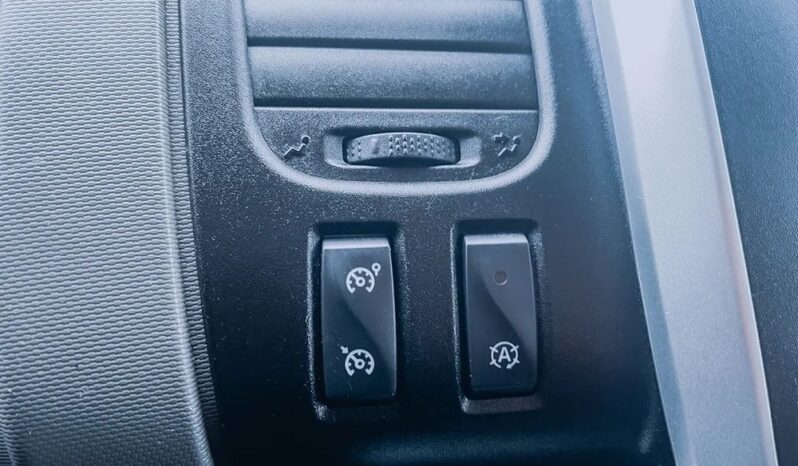 NISSAN NV300 | FWD (przód) | Manualna | 125 KM | Biały full