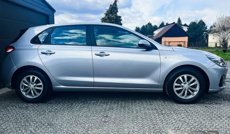 HYUNDAI I30  | FWD (przód) | Manualna | 110 KM | Srebrny full