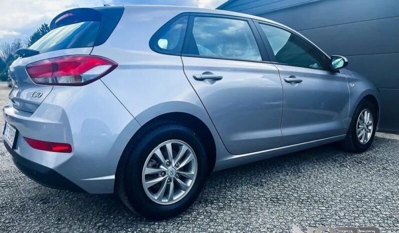 HYUNDAI I30  | FWD (przód) | Manualna | 110 KM | Srebrny full