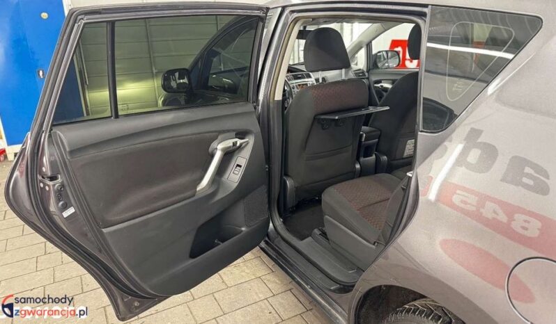 TOYOTA Verso | FWD (przód) | Manualna | 147 KM | Szary full