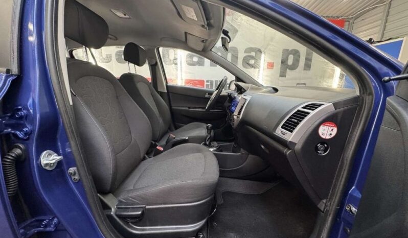 HYUNDAI i20  | FWD (przód) | Manualna | 100 KM | Niebieski full