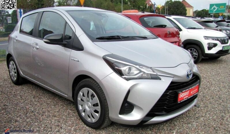 TOYOTA Yaris  | FWD (przód) | Automatyczna | 75 KM | Srebrny full