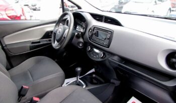 TOYOTA Yaris  | FWD (przód) | Automatyczna | 75 KM | Srebrny full