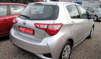 TOYOTA Yaris  | FWD (przód) | Automatyczna | 75 KM | Srebrny full