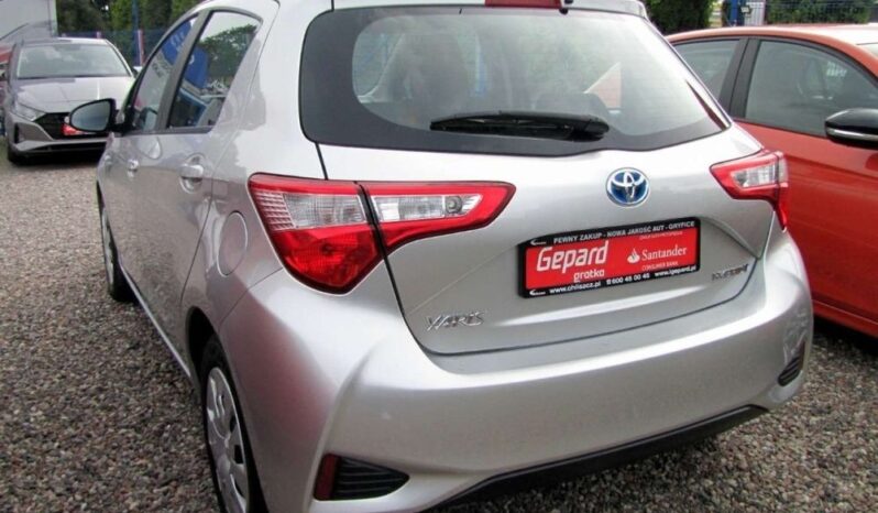 TOYOTA Yaris  | FWD (przód) | Automatyczna | 75 KM | Srebrny full