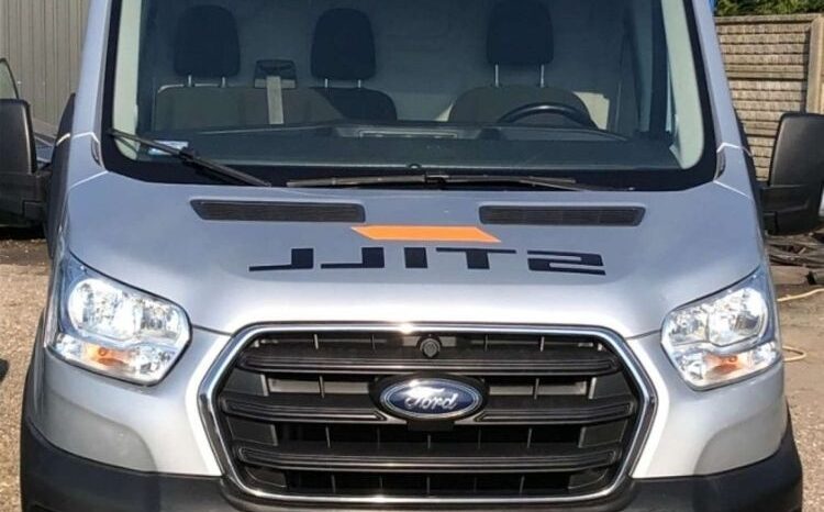 FORD Transit  | FWD (przód) | Manualna | 130 KM | Srebrny full