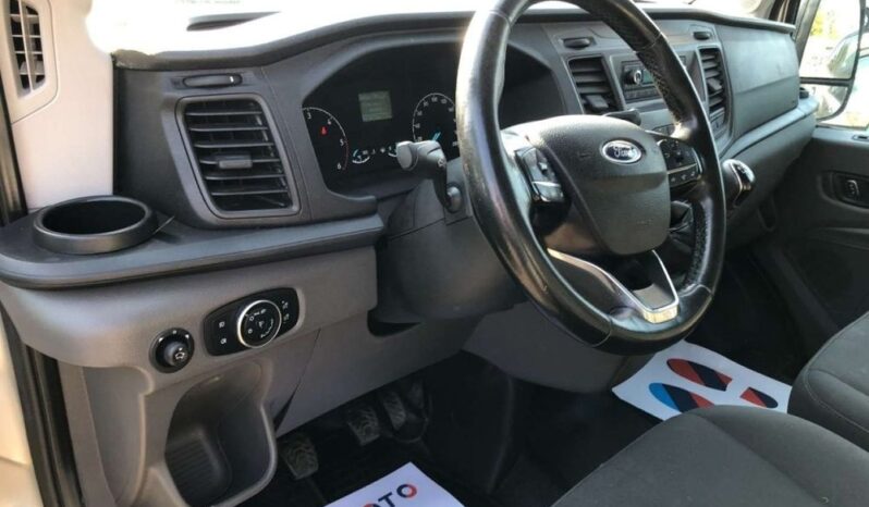 FORD Transit  | FWD (przód) | Manualna | 130 KM | Srebrny full