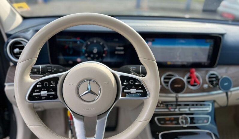 MERCEDES-BENZ Klasa E | 4×4 (stały) | Automatyczna | 195 KM | Szary full