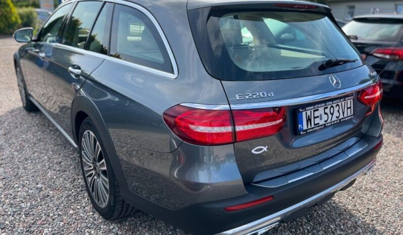 MERCEDES-BENZ Klasa E | 4×4 (stały) | Automatyczna | 195 KM | Szary full