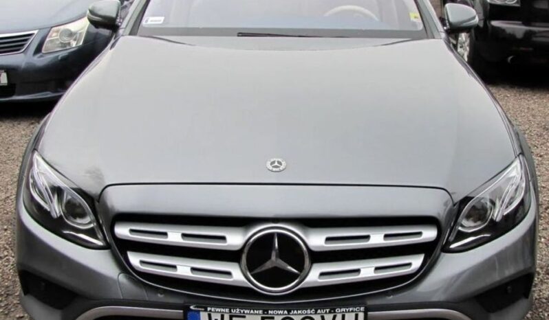 MERCEDES-BENZ Klasa E | 4×4 (stały) | Automatyczna | 195 KM | Szary full