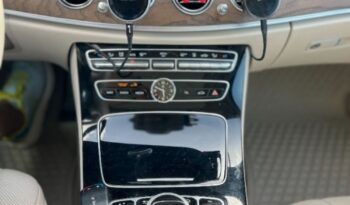 MERCEDES-BENZ Klasa E | 4×4 (stały) | Automatyczna | 195 KM | Szary full