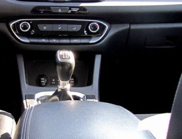 HYUNDAI I30  | FWD (przód) | Manualna | 116 KM | Biały full