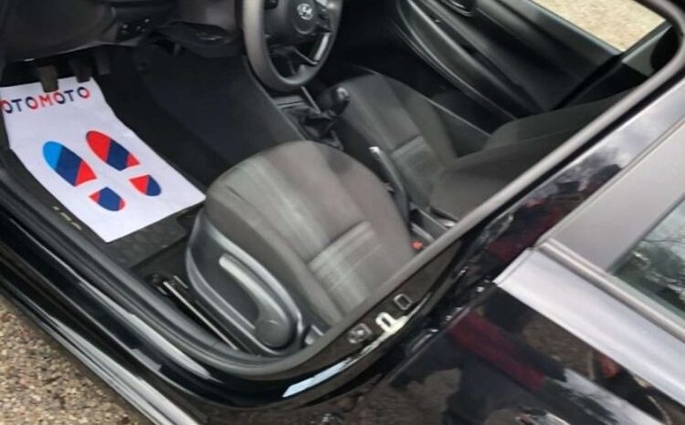 HYUNDAI i20  | FWD (przód) | Manualna | 84 KM | Czarny full